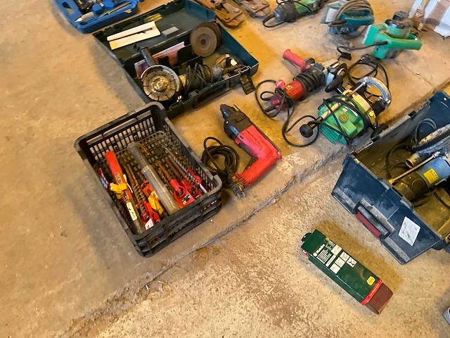 Lot werkgereedschappen - afbeelding 71 van  79