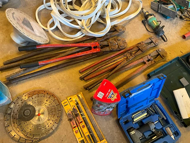 Lot werkgereedschappen - afbeelding 77 van  79