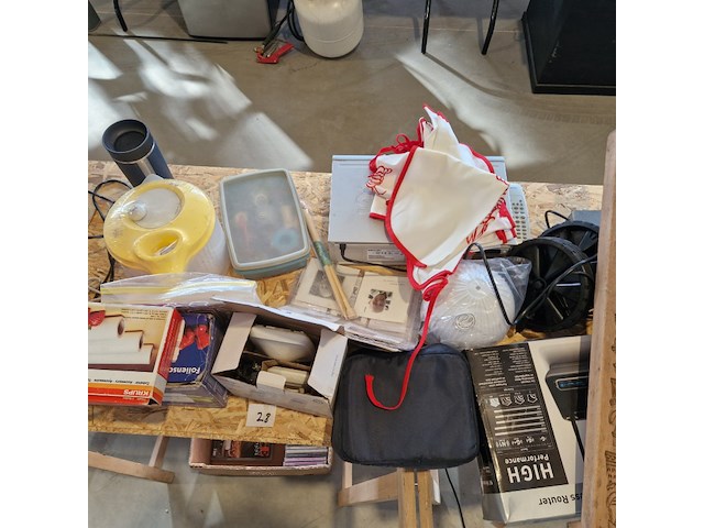 Lot werkgerei plus huishoudgerei - afbeelding 2 van  3