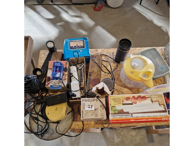 Lot werkgerei plus huishoudgerei - afbeelding 3 van  3