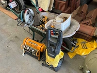 Lot werkmatriaal - afbeelding 1 van  6