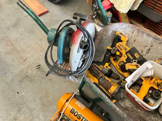 Lot werkmatriaal - afbeelding 4 van  6