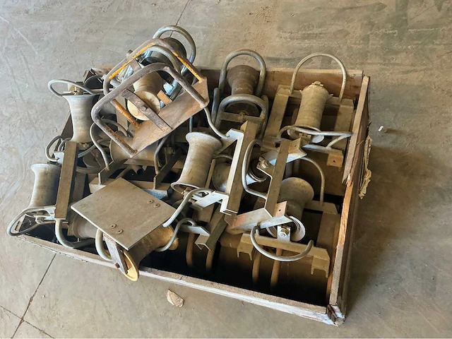 Lot wieltjes aannemersmateriaal (37x) - afbeelding 1 van  4