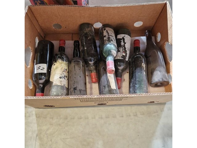 Lot wijn - afbeelding 1 van  1