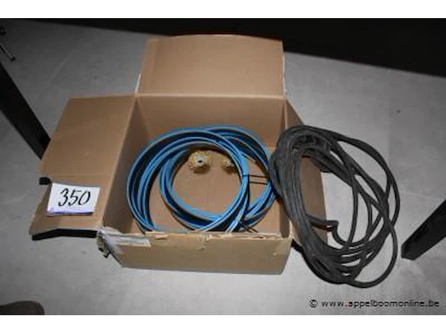 Lot zaagbladen voor bandzaag plus elektrakabel - afbeelding 1 van  1