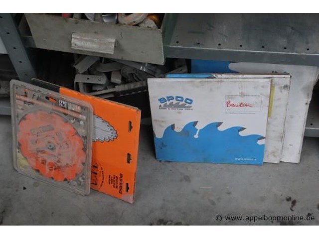 Lot zaagbladen - afbeelding 2 van  2