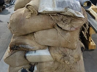 Lot zandzakken / gamma rivierzand 25kg - afbeelding 2 van  2