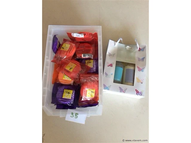 Lot zeepjes - afbeelding 1 van  2