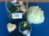 Lot zeepjes - afbeelding 1 van  2