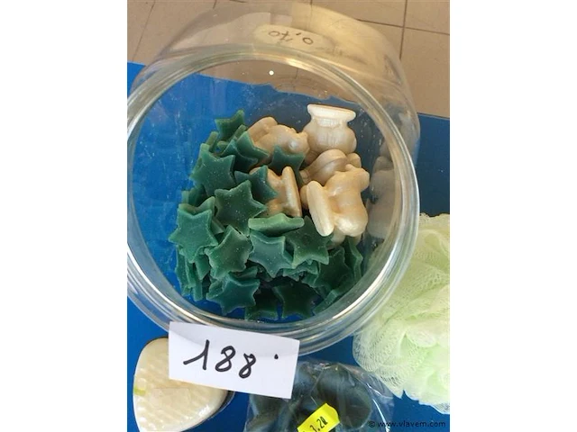 Lot zeepjes - afbeelding 2 van  2