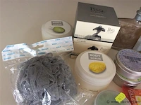 Lot zepen / verzoringsproducten - afbeelding 2 van  3