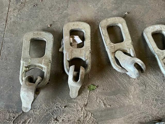 Lot zware kettingen en kogelkophaken overige aannemersmateriaal - afbeelding 4 van  5