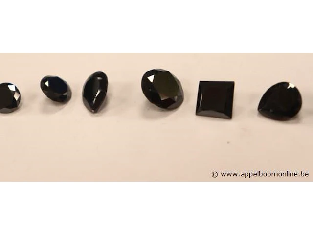 Lot zwarte diamandjes plm 52,88ct - afbeelding 4 van  4