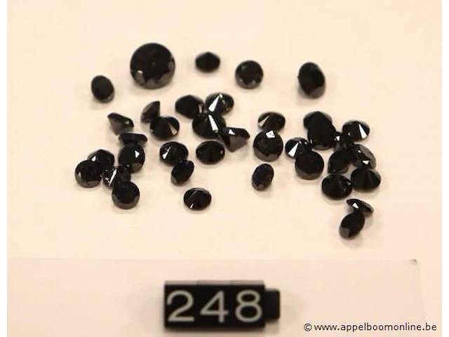Lot zwarte diamandjes plm 58,84ctct - afbeelding 1 van  3