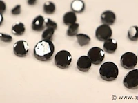Lot zwarte diamandjes plm 59,14ct - afbeelding 2 van  3