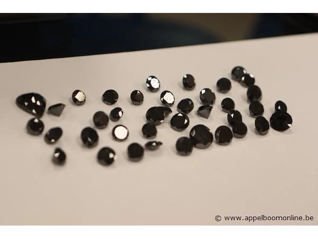 Lot zwarte diamandjes plm 59,14ct - afbeelding 3 van  3