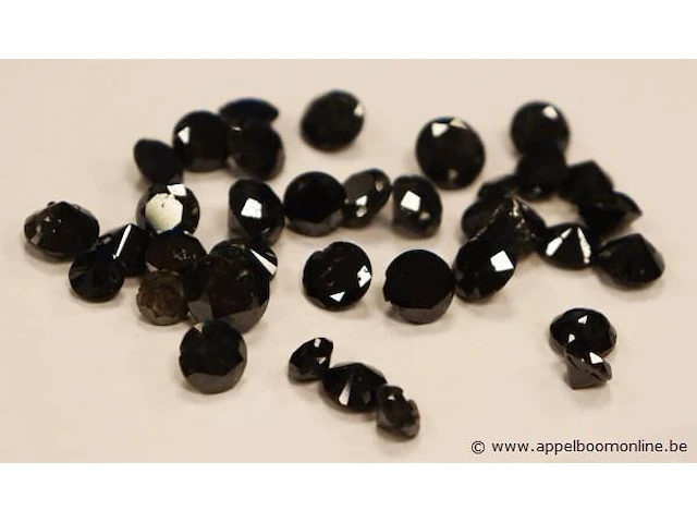 Lot zwarte diamandjes plm 90,72ct, b-keuze - afbeelding 3 van  3