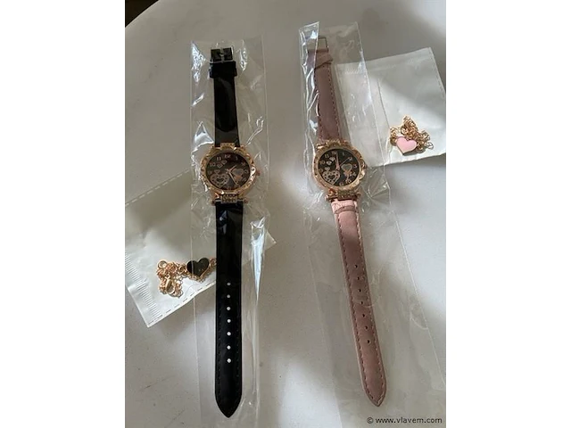 Lotje horloges - afbeelding 1 van  2