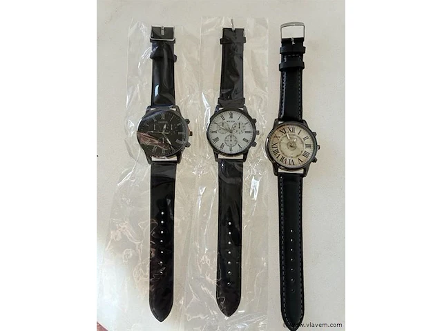 Lotjes ± 3 horloges - afbeelding 1 van  1