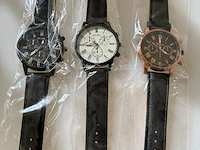 Lotjes ± 3 horloges - afbeelding 1 van  1
