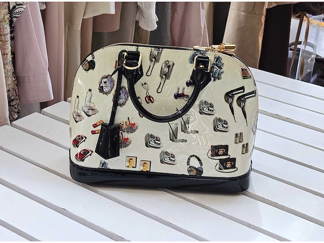 Louis-vuitton luxe-handtas 'alma pm stickers' (special edition) - afbeelding 1 van  10