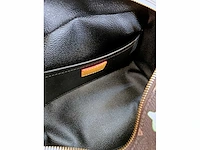 Louis-vuitton luxe-reistasje 'locker drop kit' - afbeelding 2 van  13