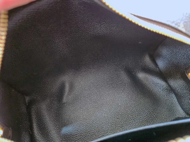 Louis-vuitton luxe-reistasje 'locker drop kit' - afbeelding 3 van  13
