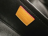Louis-vuitton luxe-reistasje 'locker drop kit' - afbeelding 4 van  13