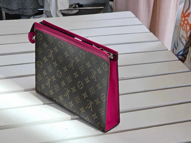 Louis-vuitton 'pochette voyage mm' - afbeelding 2 van  9