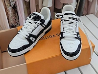 Louis-vuitton sneakers 'trainer denim noir' - afbeelding 1 van  7
