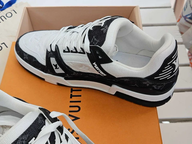 Louis-vuitton sneakers 'trainer denim noir' - afbeelding 4 van  7