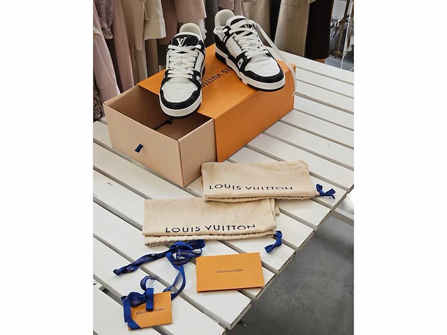 Louis-vuitton sneakers 'trainer denim noir' - afbeelding 6 van  7