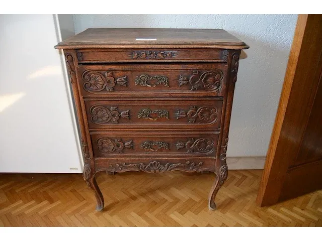 Louis xv ladenkast 3 laden, lichtkleurig houten kast 4 laden - afbeelding 1 van  7