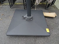Lounge + parasol - afbeelding 2 van  9