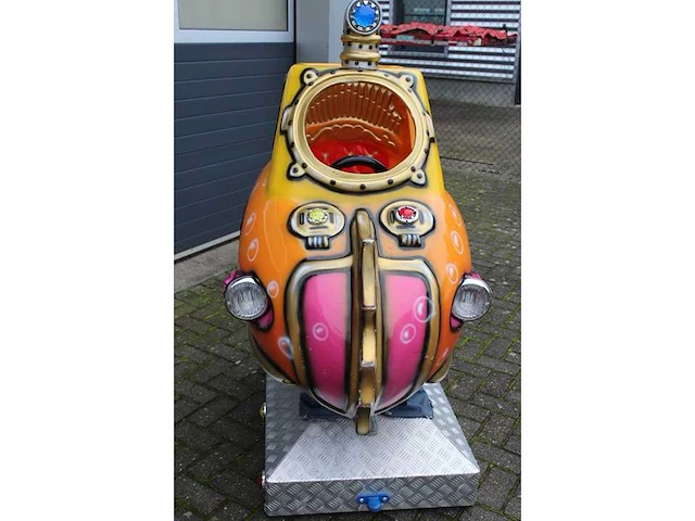 Luca - duikboot - kiddy ride - afbeelding 6 van  6