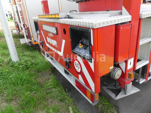 Luchtbrandweerwagen man ls19llc (2004-31.527 km-vin:wmal87zzz3y118631) - afbeelding 2 van  42