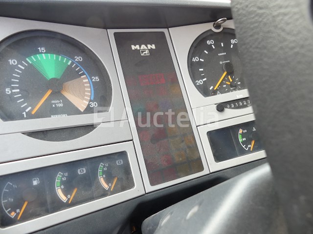 Luchtbrandweerwagen man ls19llc (2004-31.527 km-vin:wmal87zzz3y118631) - afbeelding 10 van  42