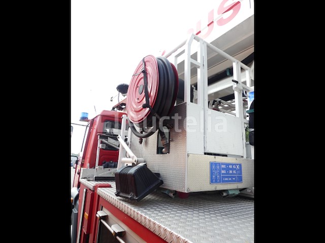 Luchtbrandweerwagen man ls19llc (2004-31.527 km-vin:wmal87zzz3y118631) - afbeelding 30 van  42