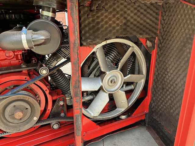 Luchtcompressor - stamford stroomaggregaat 16kva 230/400v - afbeelding 9 van  28