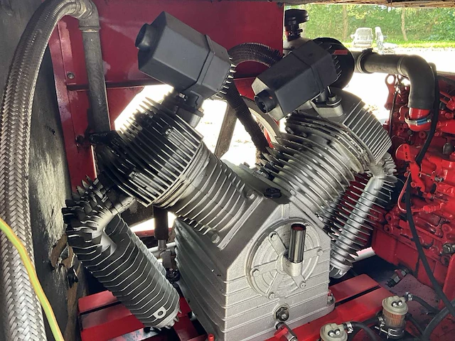 Luchtcompressor - stamford stroomaggregaat 16kva 230/400v - afbeelding 11 van  28
