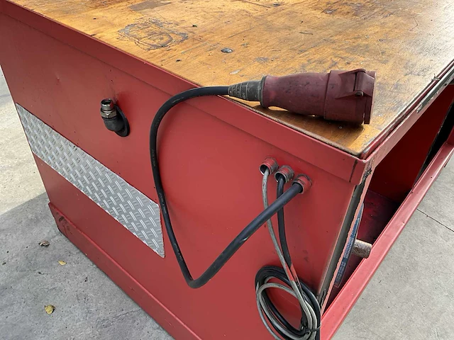 Luchtcompressor - stamford stroomaggregaat 16kva 230/400v - afbeelding 17 van  28