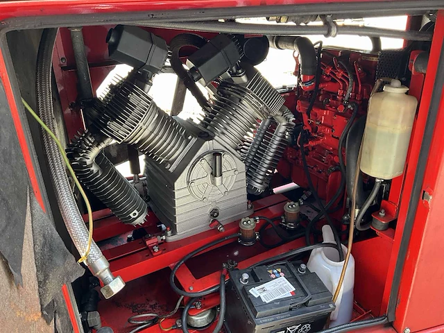 Luchtcompressor - stamford stroomaggregaat 16kva 230/400v - afbeelding 20 van  28
