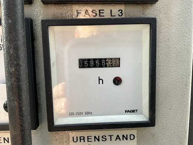 Luchtcompressor - stamford stroomaggregaat 16kva 230/400v - afbeelding 21 van  28