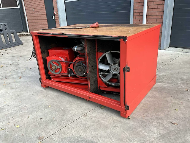 Luchtcompressor - stamford stroomaggregaat 16kva 230/400v - afbeelding 25 van  28