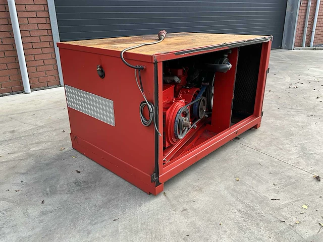 Luchtcompressor - stamford stroomaggregaat 16kva 230/400v - afbeelding 27 van  28