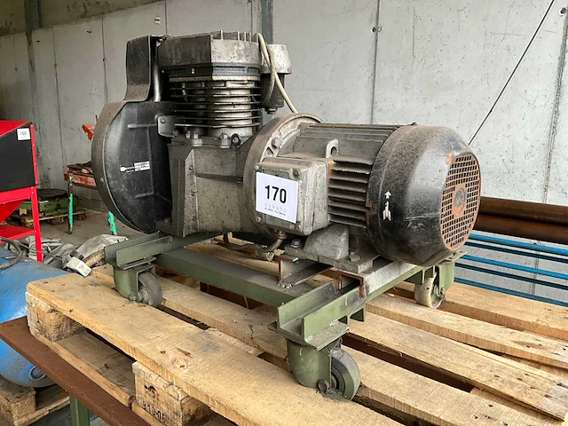 Luchtcompressor ceccato 4887 + expansievat air compact - afbeelding 1 van  4