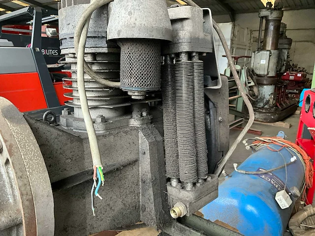 Luchtcompressor ceccato 4887 + expansievat air compact - afbeelding 3 van  4