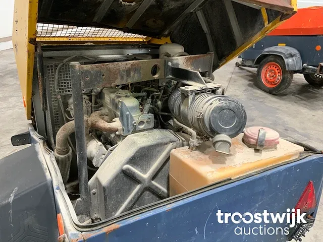 Luchtcompressor op aanhangwagen - afbeelding 10 van  10