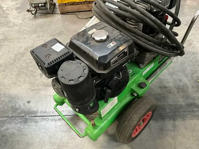Luchtcompressor, zandstraler acf - afbeelding 12 van  24