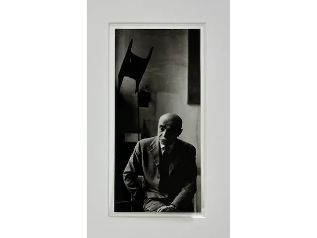 Lucio fontana - foto - afbeelding 1 van  1